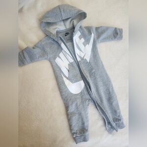 Nike Kids Gray Hooded Footie